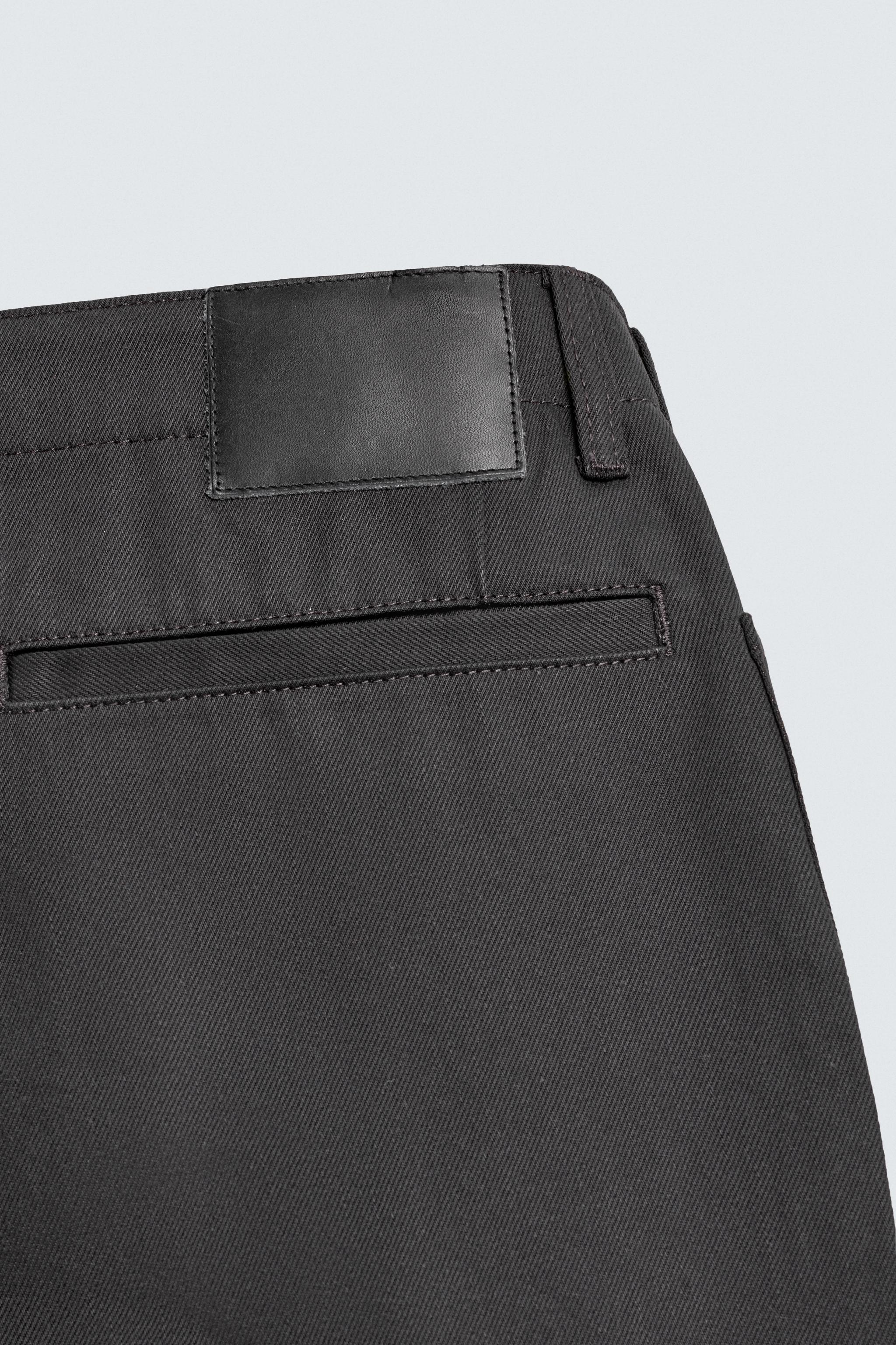 RELAXED FIT POCKET JEANS